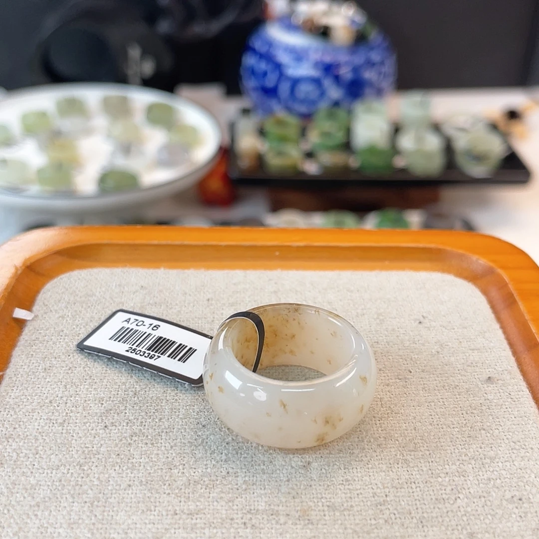 未镶嵌戒指和田玉c45 桂花糖墩墩17.7