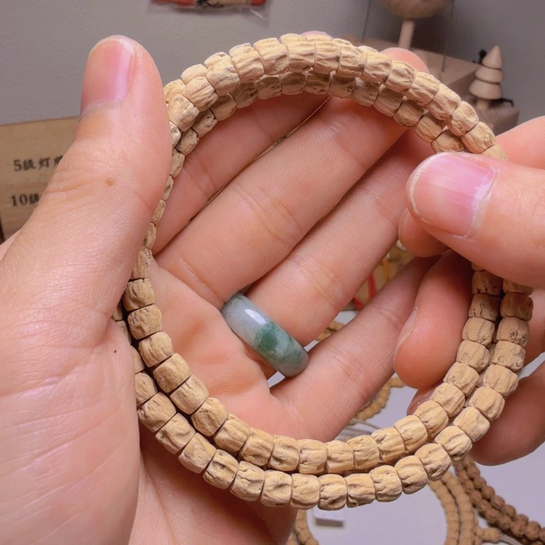 柏香籽/百香籽吊坠好***?