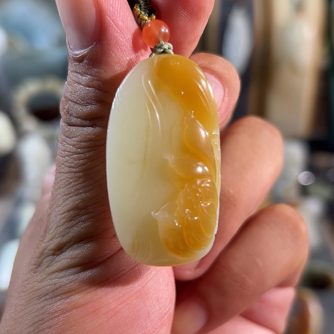 和田玉未镶嵌颈饰且未料