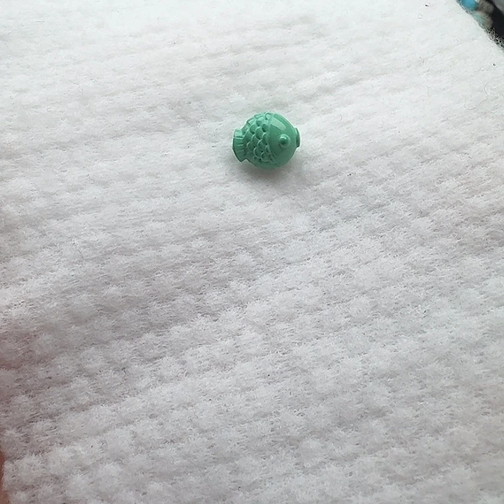 尺寸：11.8/9.9/6➕雕刻绿鱼单珠一颗，适合做背云，配珠