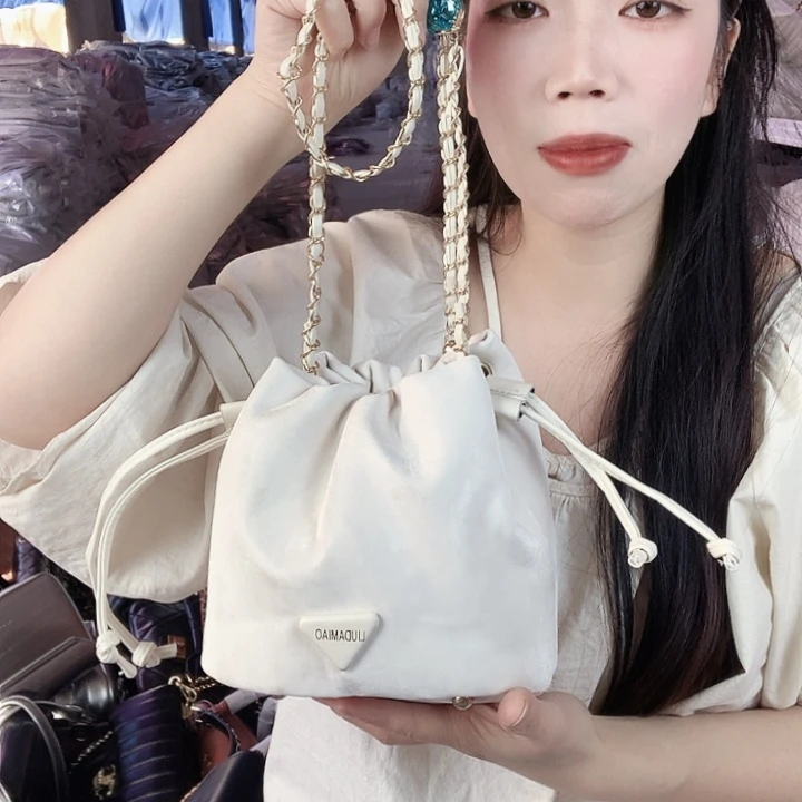 小牛皮（革）牛剖层皮革牛皮（革）