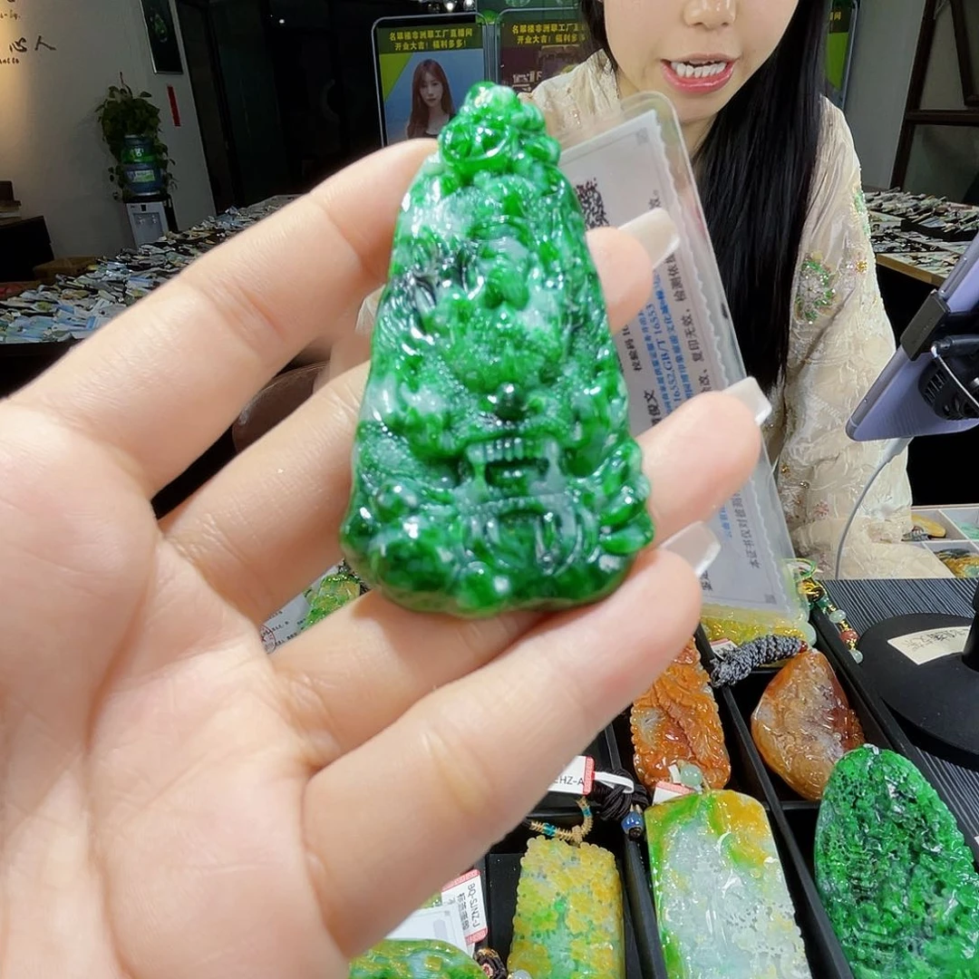 颈饰未镶嵌翡翠一