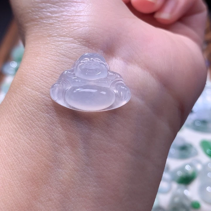 颈饰未镶嵌翡翠冰种佛公