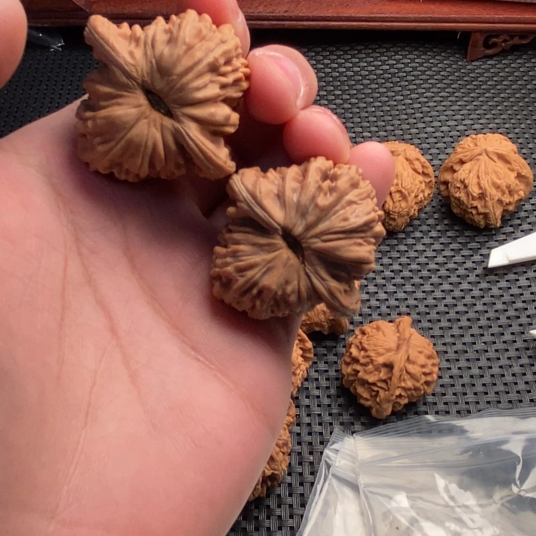 吊坠文玩核桃问*楼子