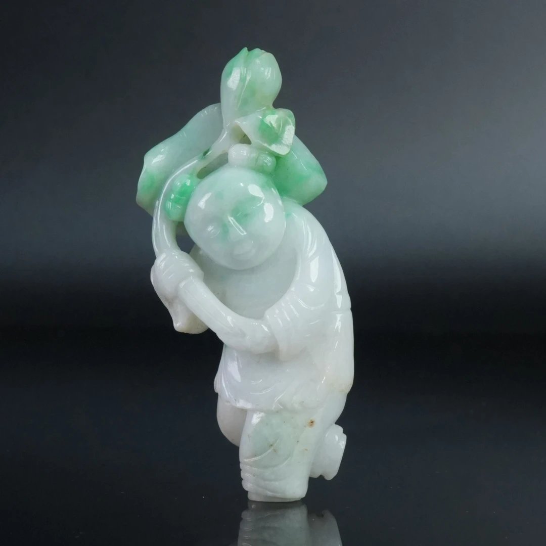 lot14358 10120 翡翠摆件 111.25g