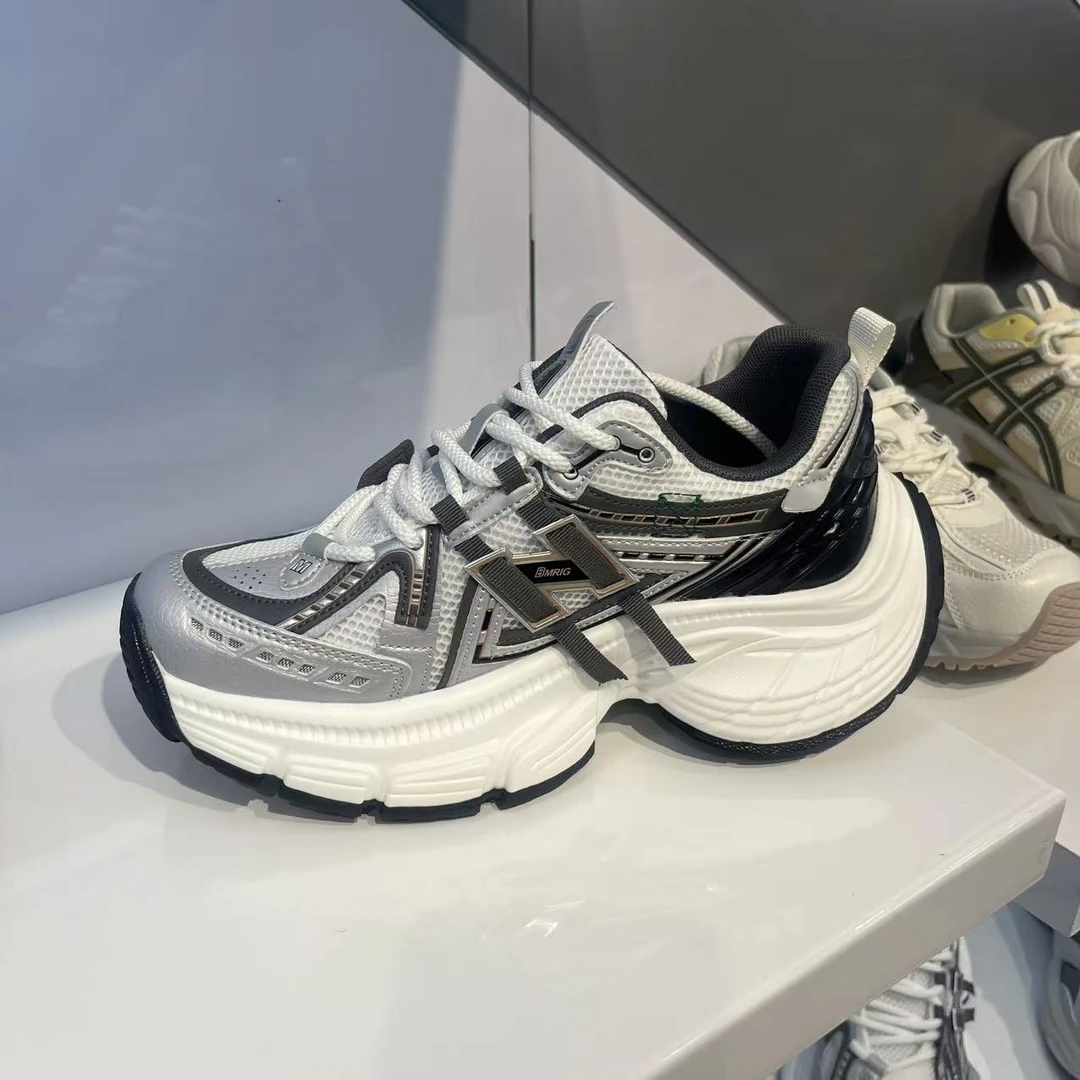 【实体店发货】运动鞋赛车鞋低帮耐磨四季男女情侣休闲阿甘鞋