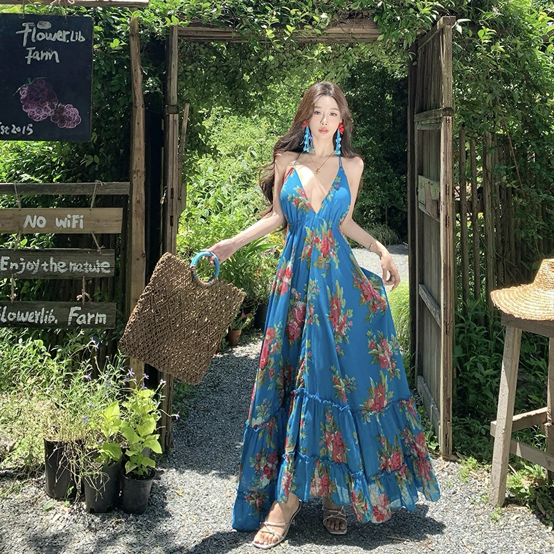 法式复古红花v领吊带连衣裙纯欲性感露背海边度假气质碎花长裙子