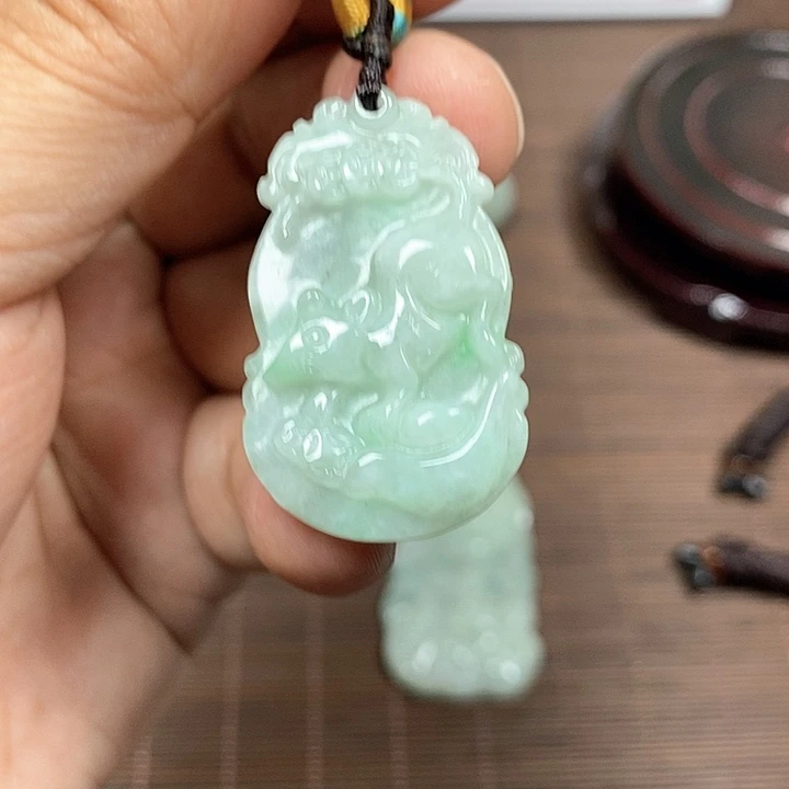 颈饰未镶嵌翡翠天然翡翠玉A货配证书