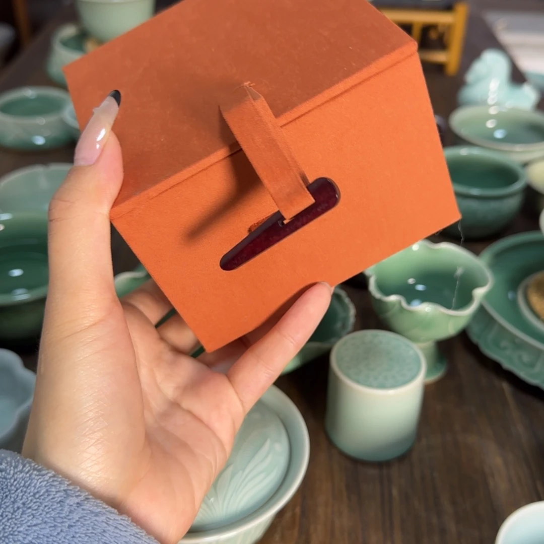 M***。摆件陶龙泉青瓷小鳄鱼