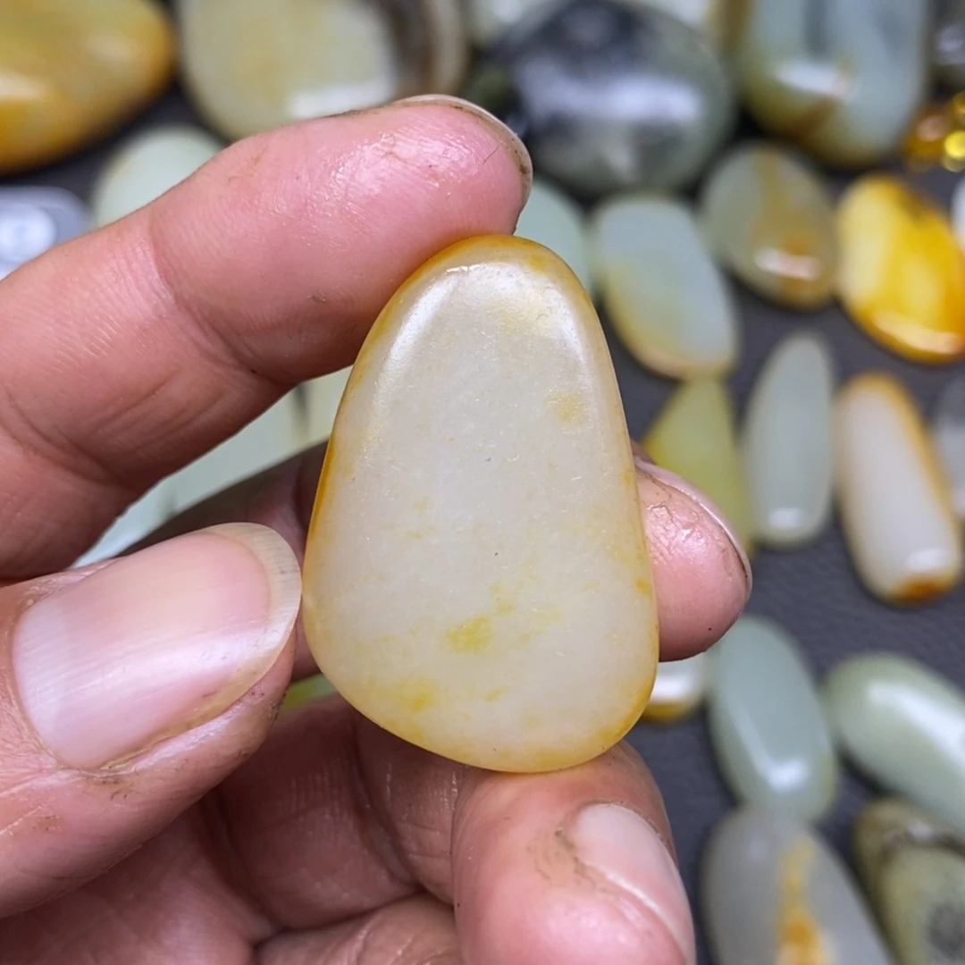 和田玉挂件未镶嵌马****手