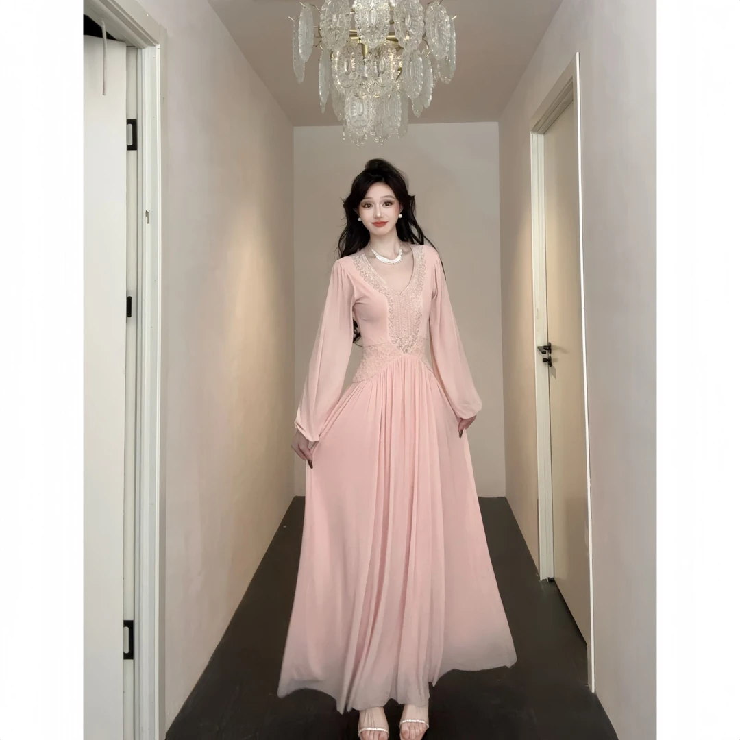 F026/1217【粉妆玉琢】钉珠蕾丝收腰长袖加绒显瘦连衣裙