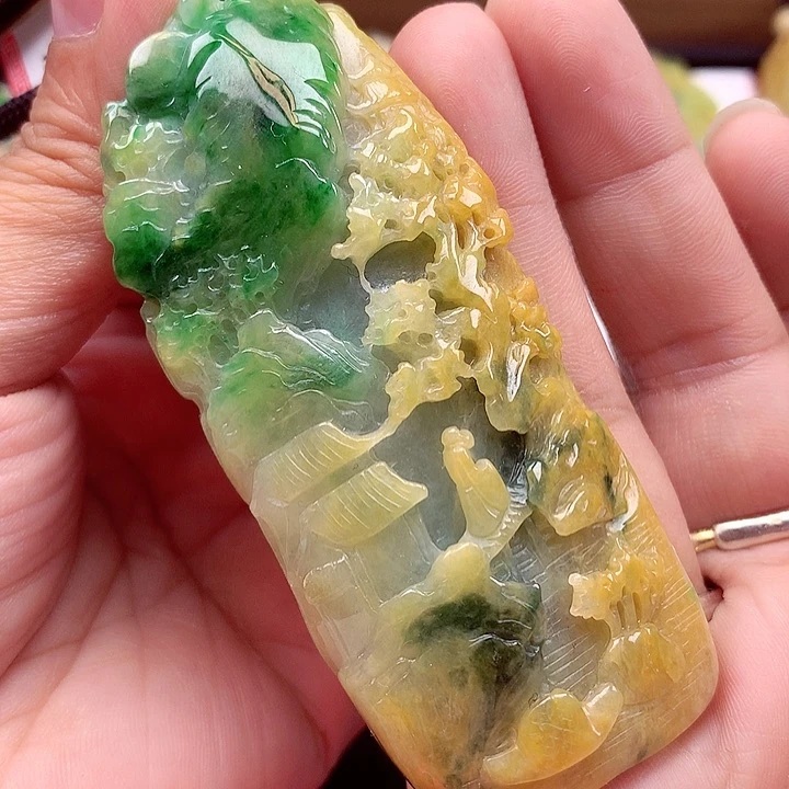 翡翠未镶嵌颈饰翡翠