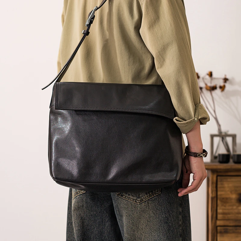 后步原创日式简约男士单肩斜挎包高级感通勤休闲真皮植鞣牛皮包包