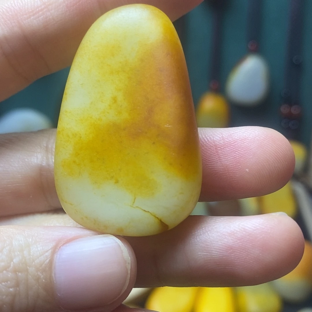 和田玉（糖玉）未镶嵌挂件