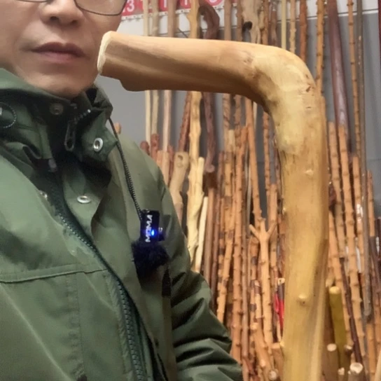 天***馆酸枣木拐杖长132厘米