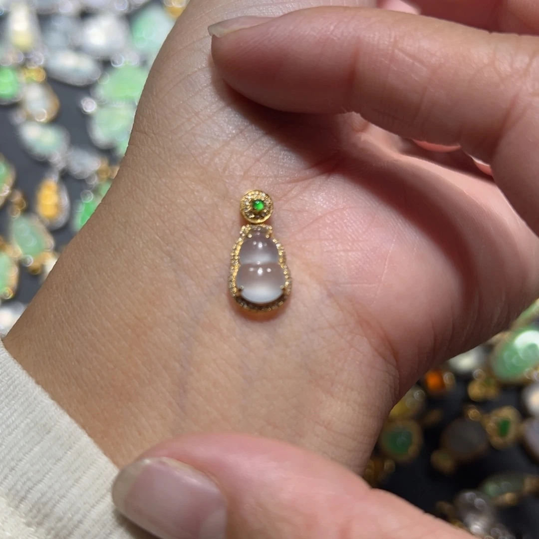 翡翠颈饰18K金镶嵌眉****1吊坠