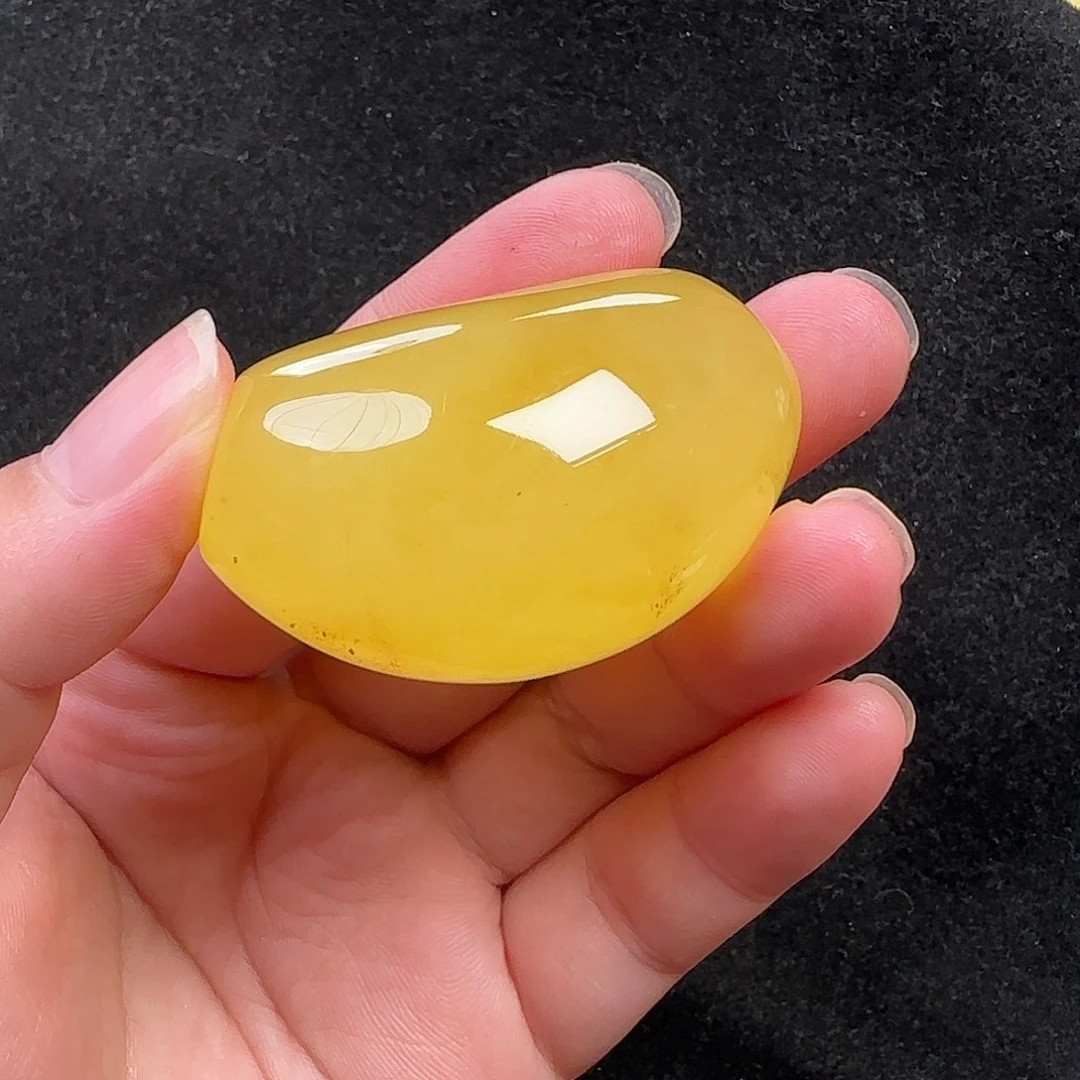 蜜蜡未镶嵌珠宝奇石