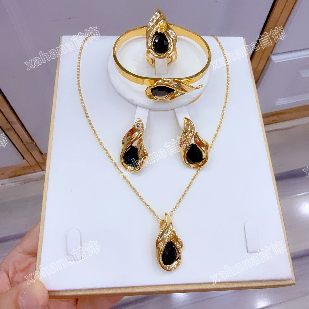 钛钢亚克力项链 新款时尚钛钢四件套首饰taygag不易掉色爆款个性