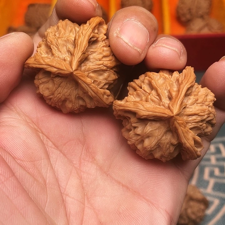 文玩核桃吊坠一图一物