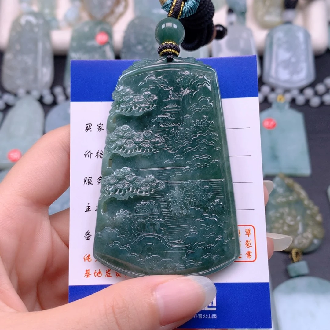 翡翠未镶嵌颈饰翡翠