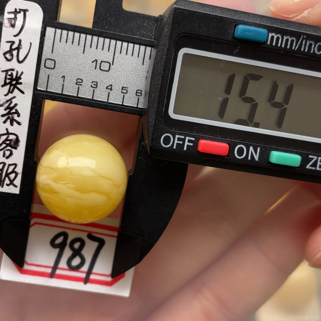 蜜蜡裸石未镶嵌蜜蜡