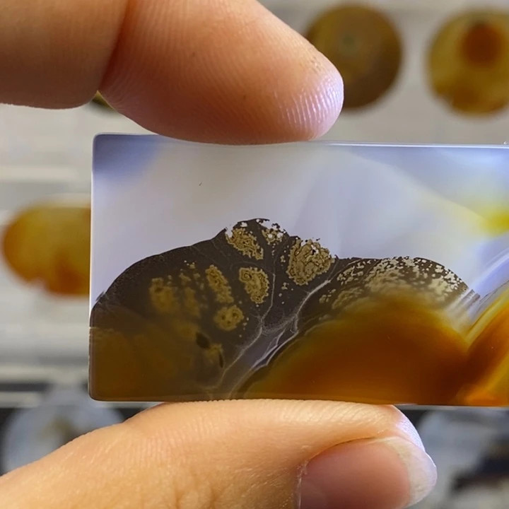 玛瑙/玉髓颈饰未镶嵌