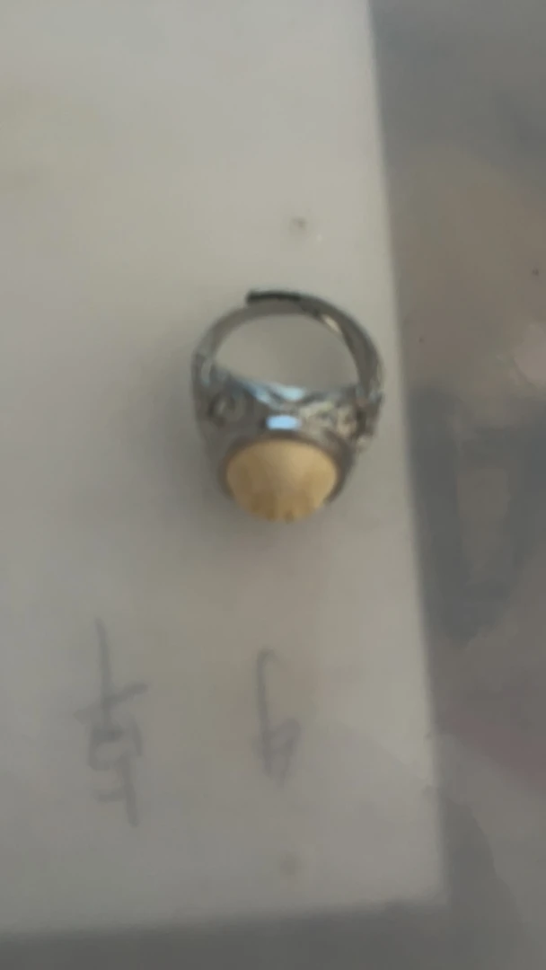 A012特色手工艺制品。雕刻