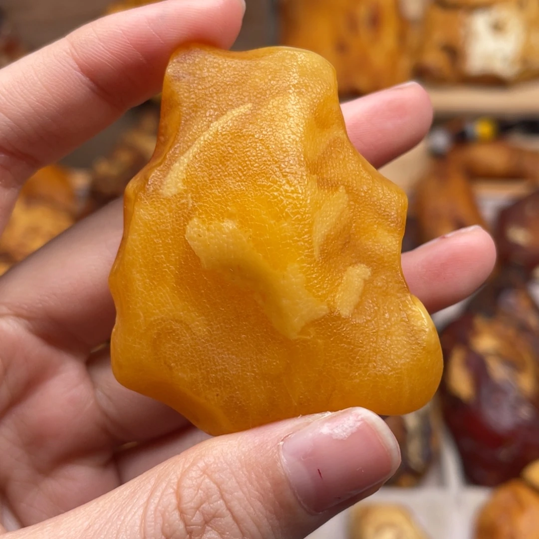 琥珀未镶嵌珠宝奇石