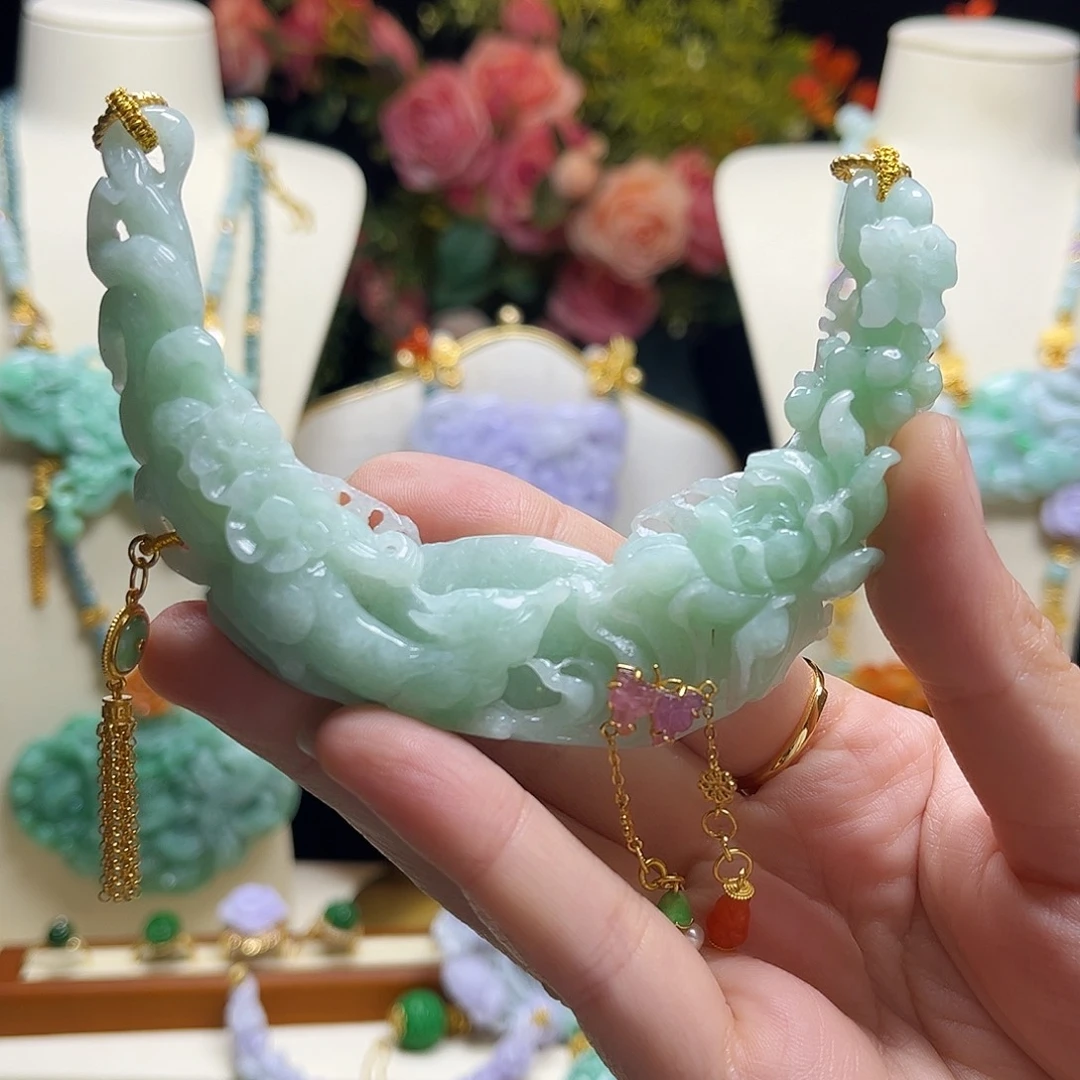 翡翠颈饰未镶嵌天然