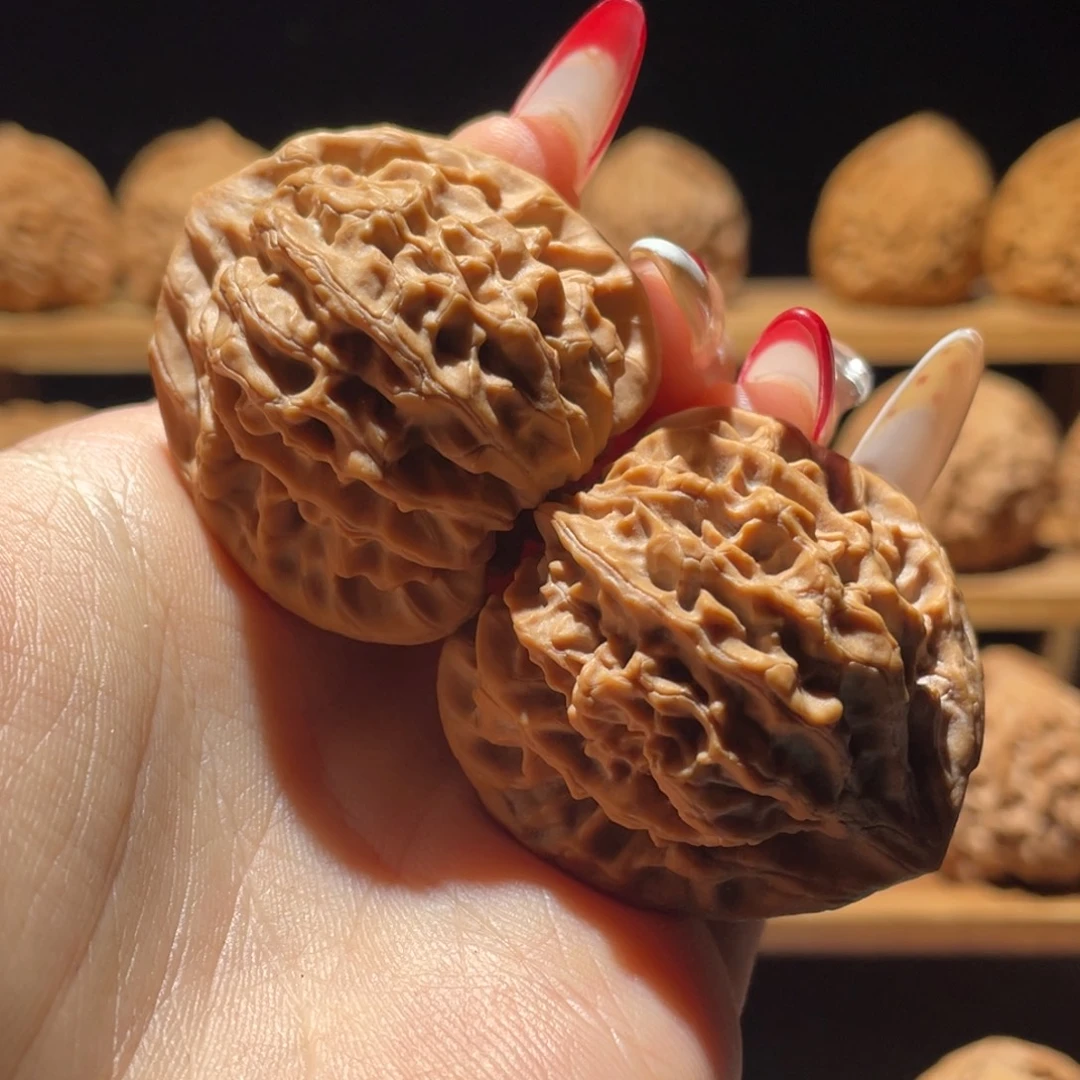 ****️吊坠文玩核桃38龙门涧