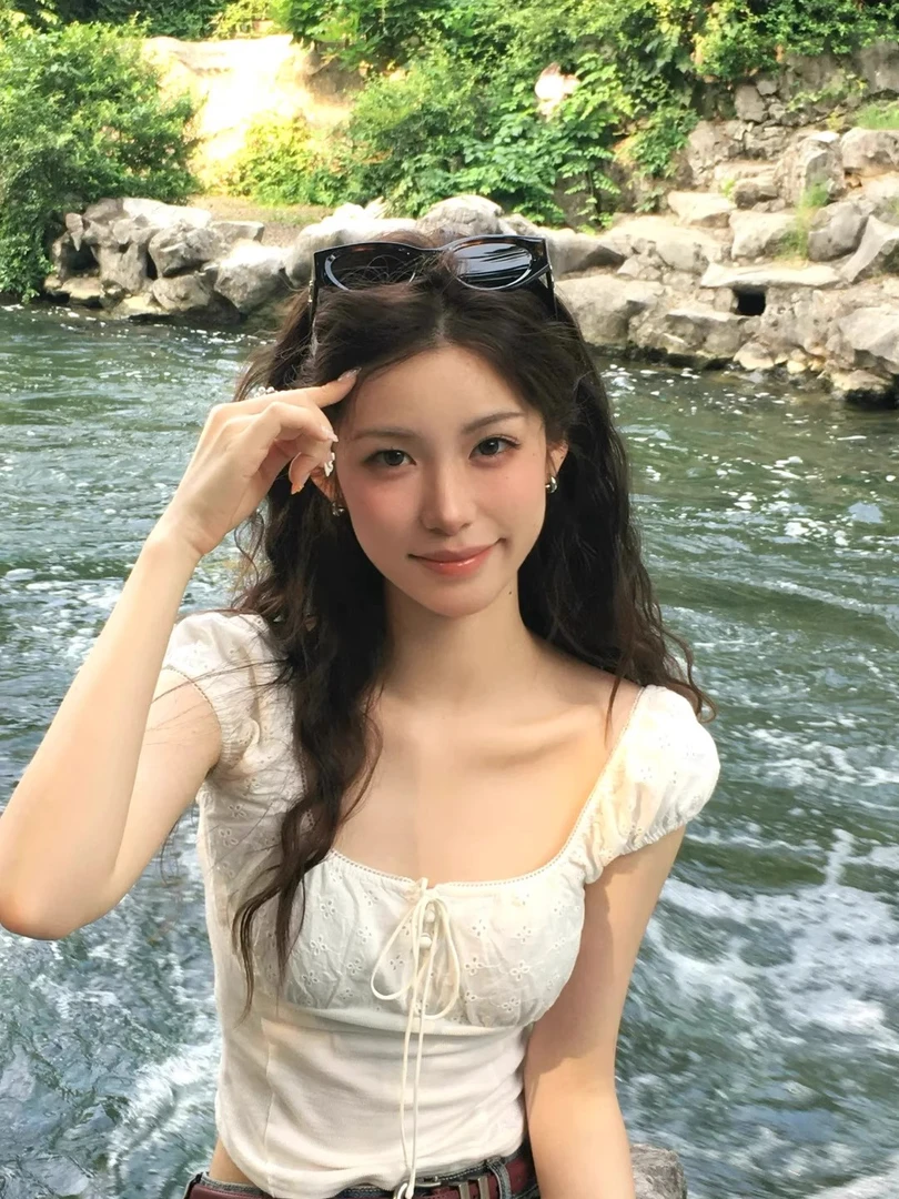 美式辣妹纯欲bm风白色蕾丝泡泡袖方领短袖t恤女夏季修身收腰上衣