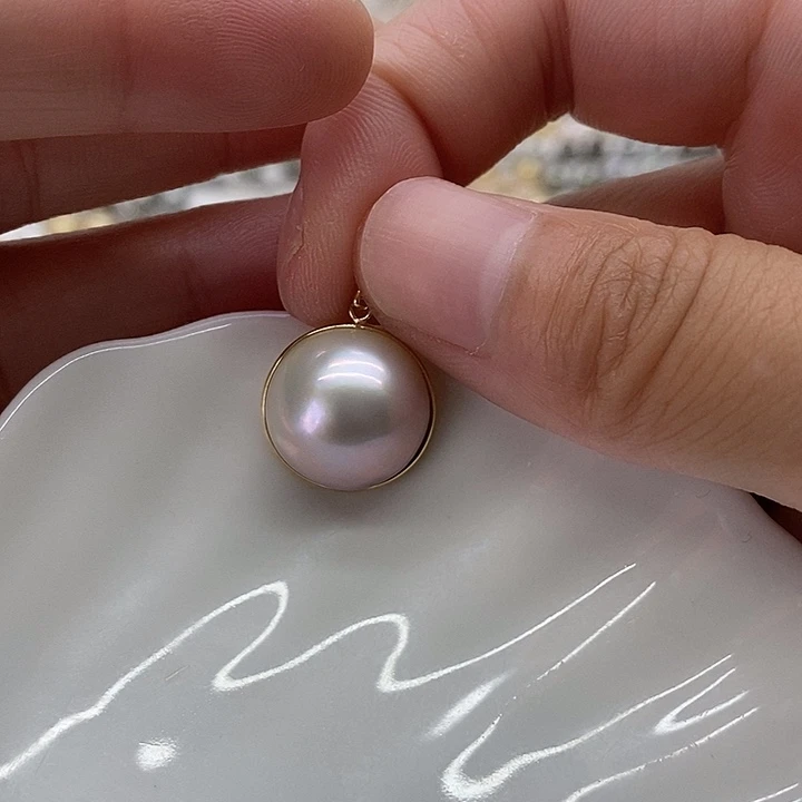 18K金镶嵌拼合珍珠（马贝珠）吊坠(不含链)
