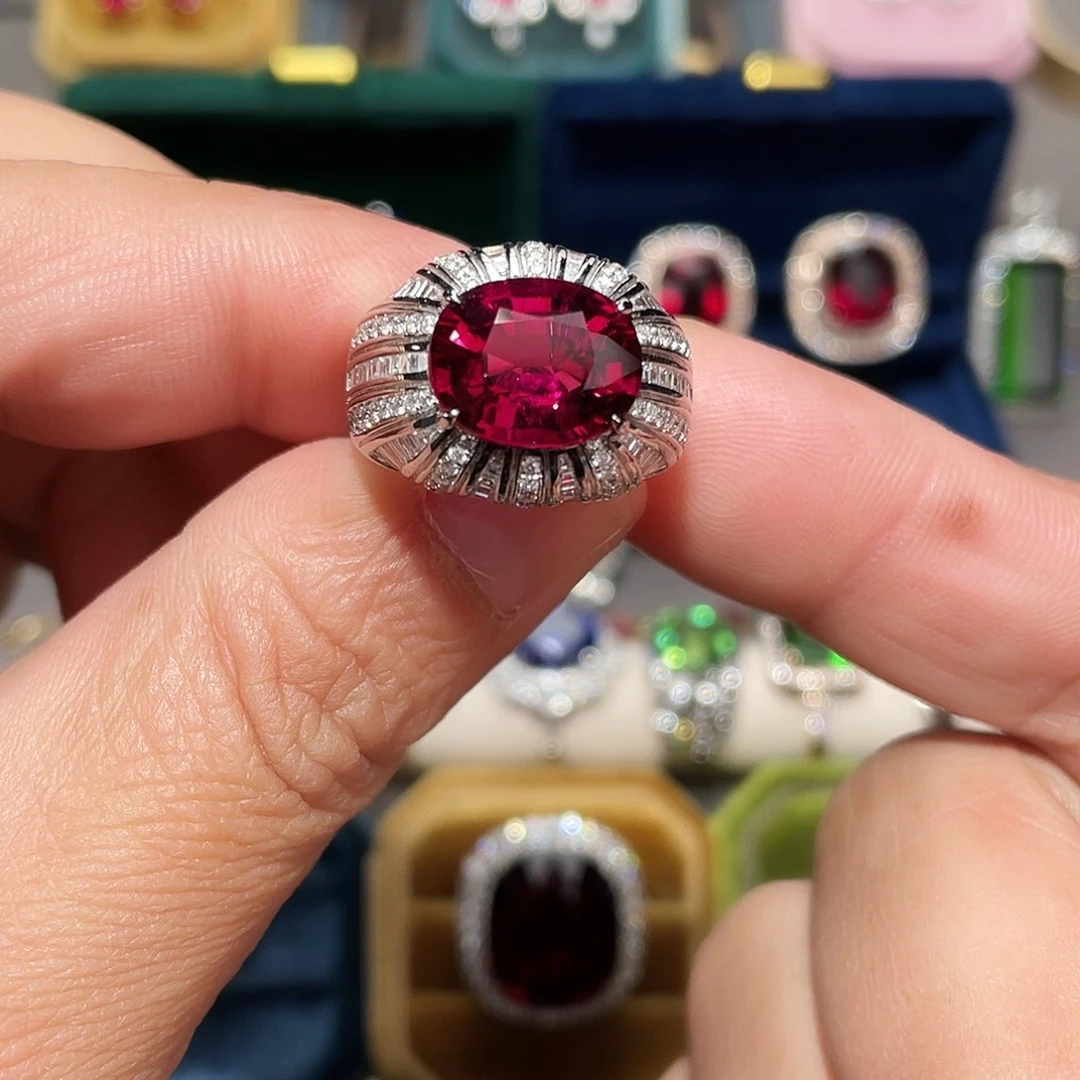 戒指18K金镶嵌碧玺5.35ct