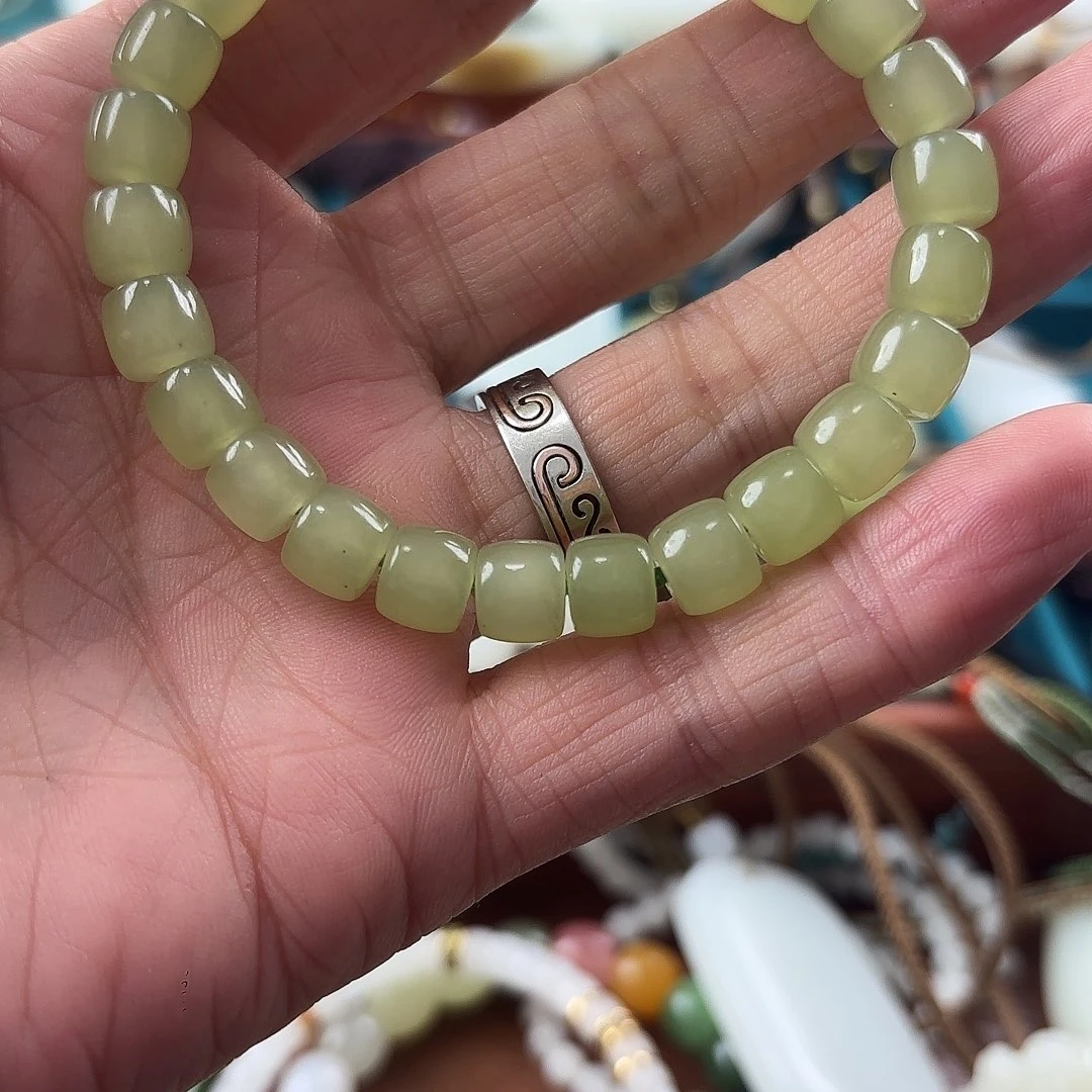 透闪石质玉未镶嵌手链