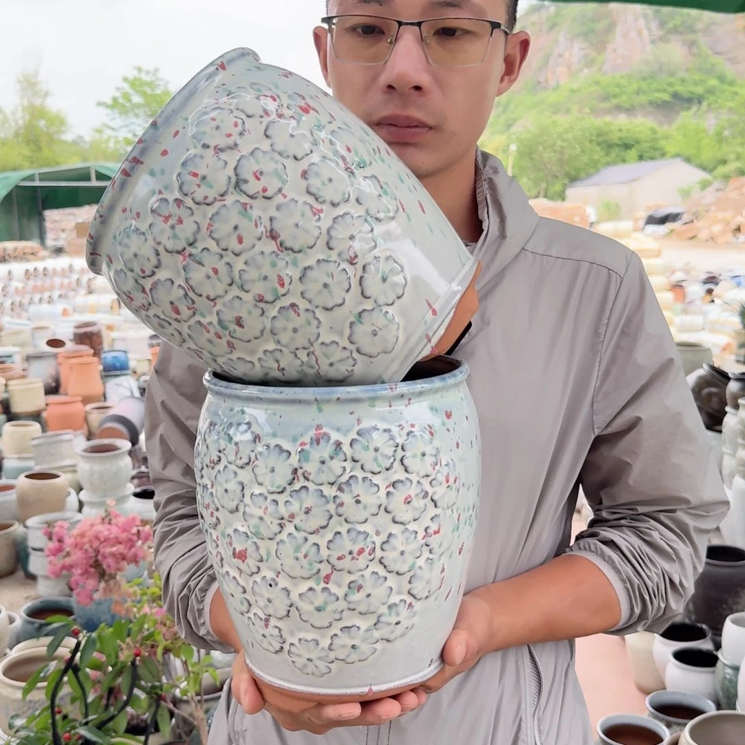 紫砂花盆口18高22（两个脚脚花花白色