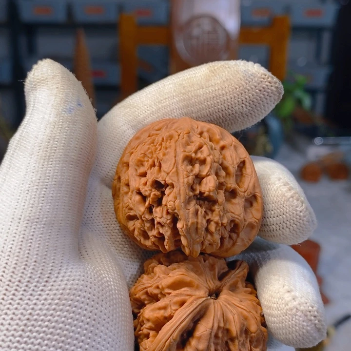 文玩核桃把件龙洞峪