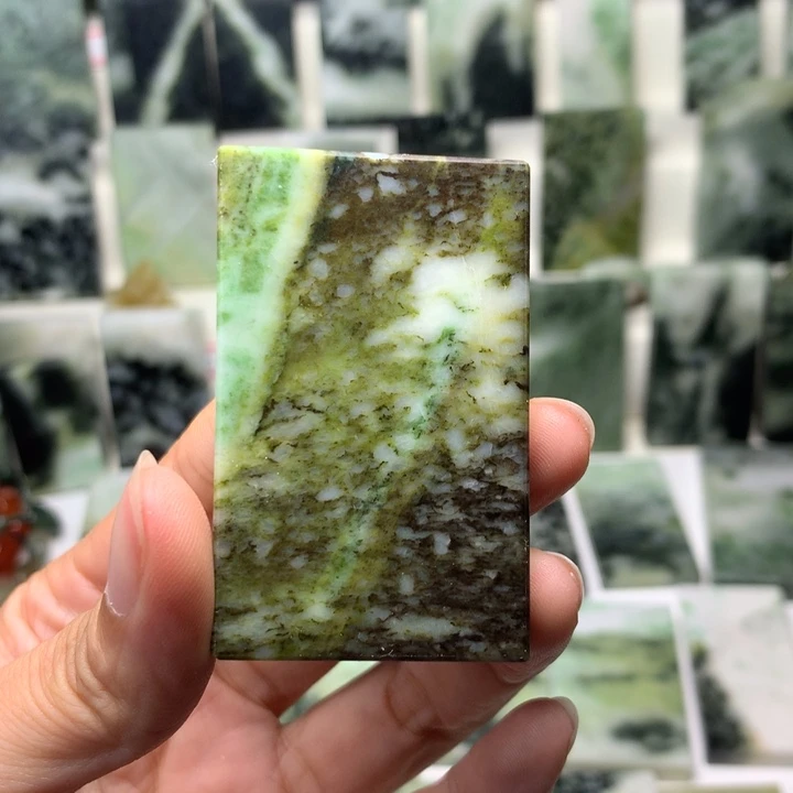 独山玉未镶嵌颈饰无*哥