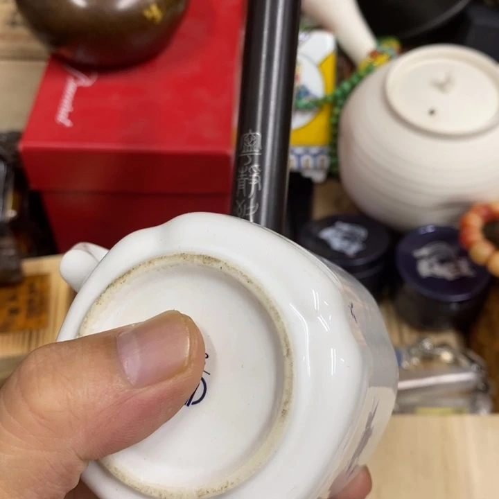 李***君其他中古品瓷工艺品的