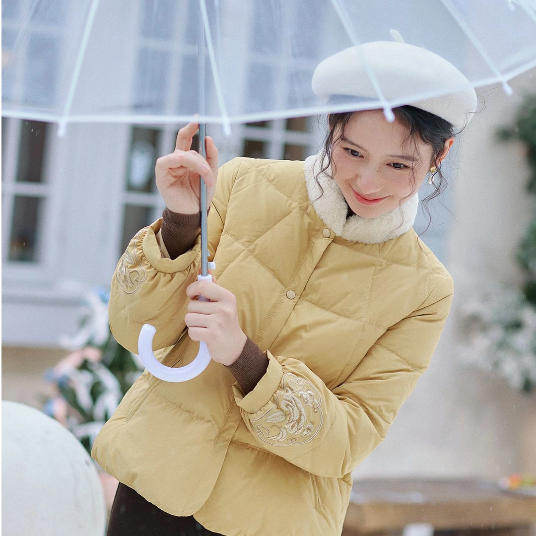 红念中式黄色羽绒服女短款小个子设计感冬季2025国风新款羽绒服