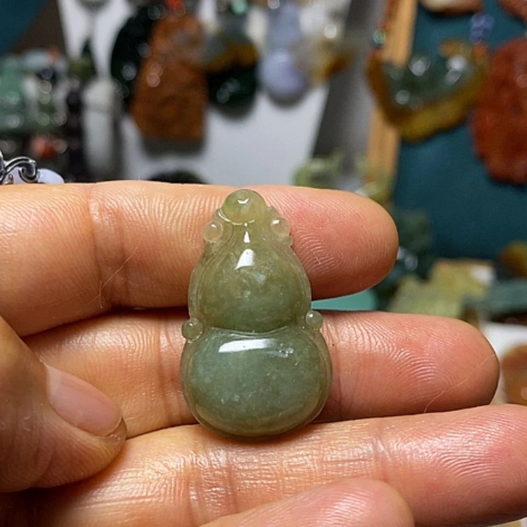 【闪购商品】翡翠未镶嵌吊坠(赠链)