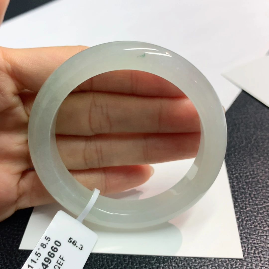 翡翠手镯未镶嵌缅甸翡翠手镯53.6