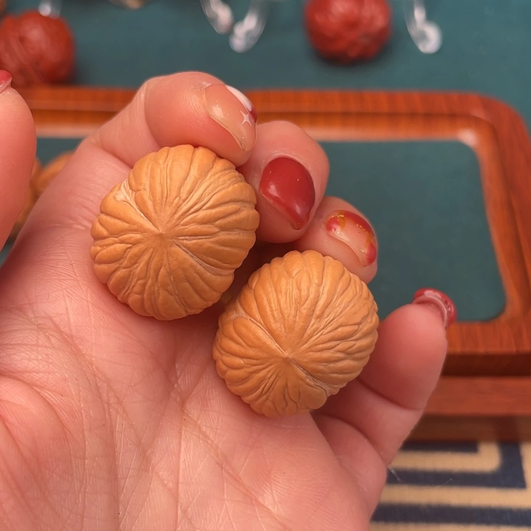 文玩核桃把件金丝鼓