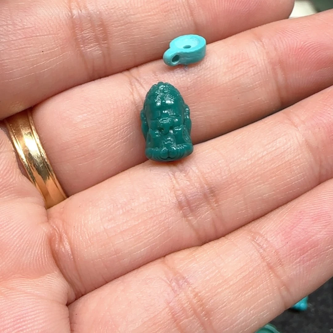 绿松石配饰未镶嵌?****?