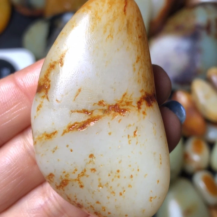 和田玉未镶嵌珠宝奇石