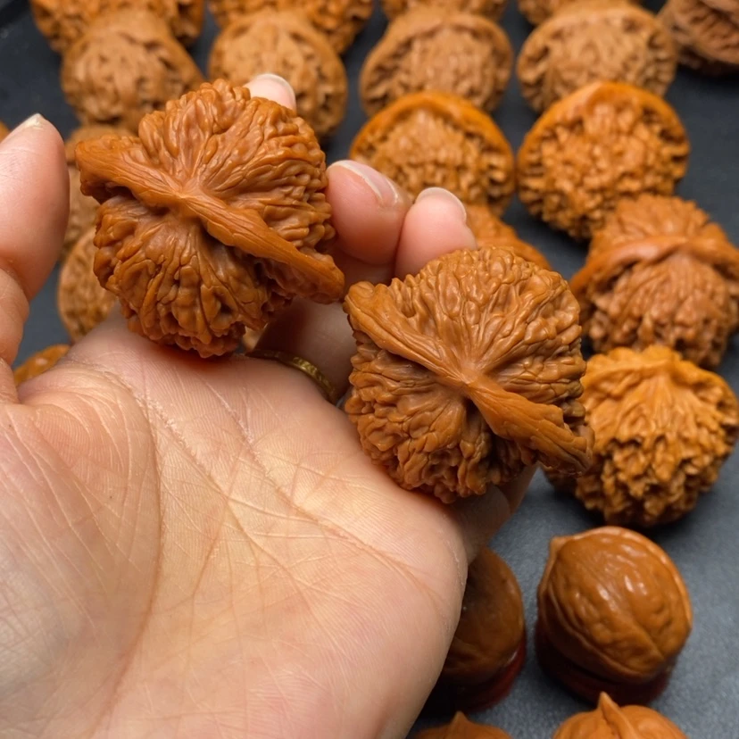 【闪购商品】文玩核桃把件46篓子