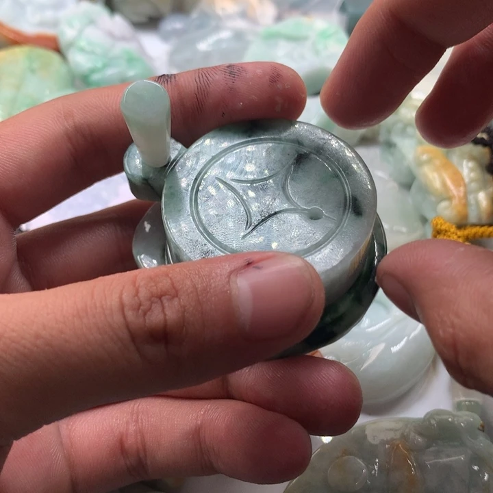 颈饰未镶嵌翡翠保真天然a货翡翠