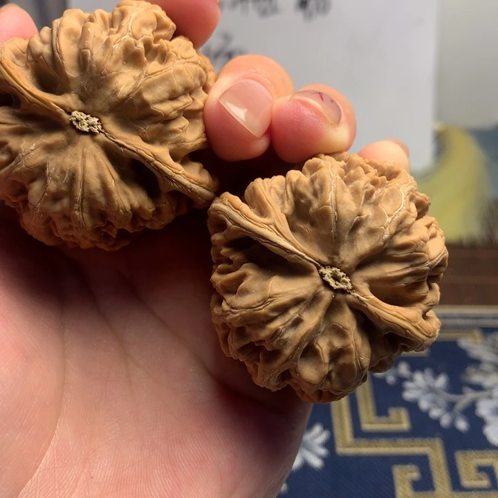 吊坠文玩核桃周*粗筋