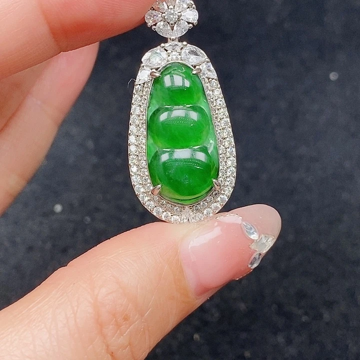 颈饰未镶嵌翡翠翡翠