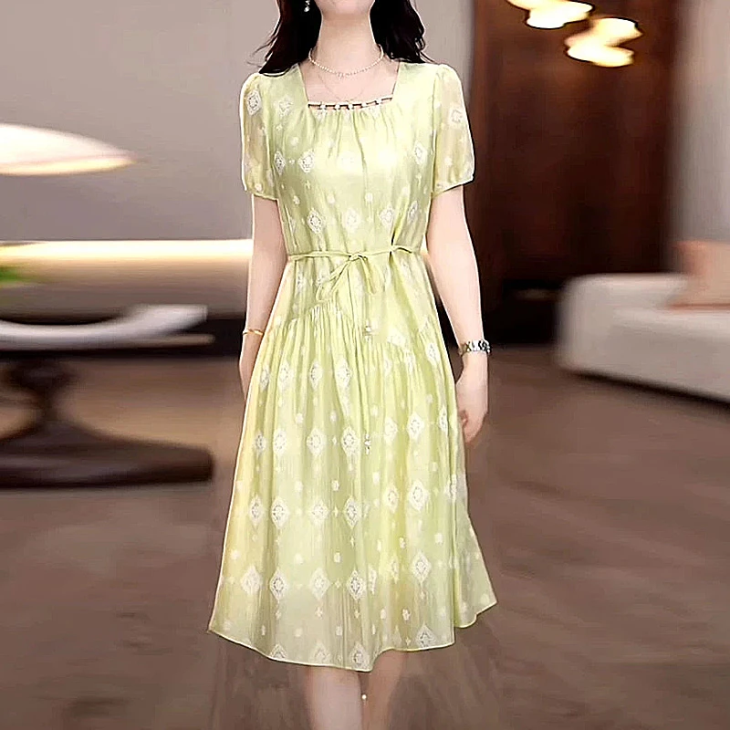 夏季新款法式气质显瘦洋气时尚休闲小众复古收腰修身中长款连衣裙