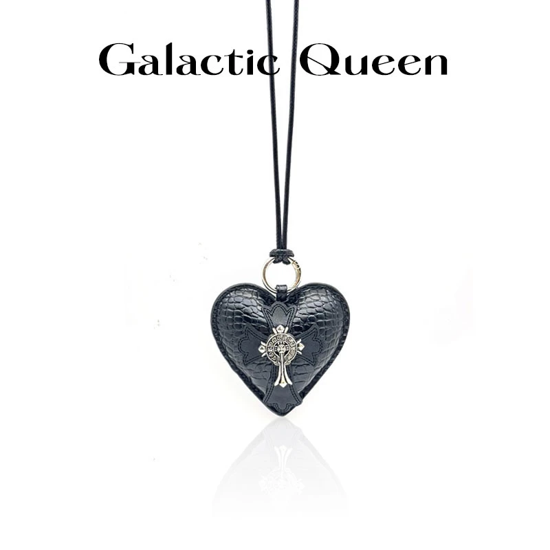 非金属皮质项链 中古皮质爱心项链甜酷十字架颈链百搭简约小众